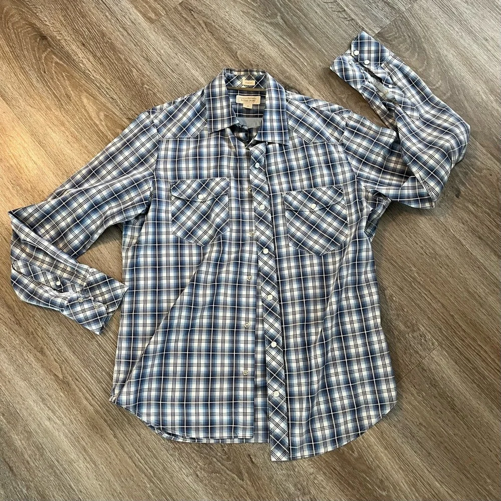 Banana Republic snap down